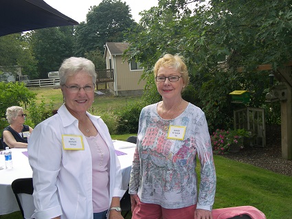 Gail Bergere, Sharon Peterson '58